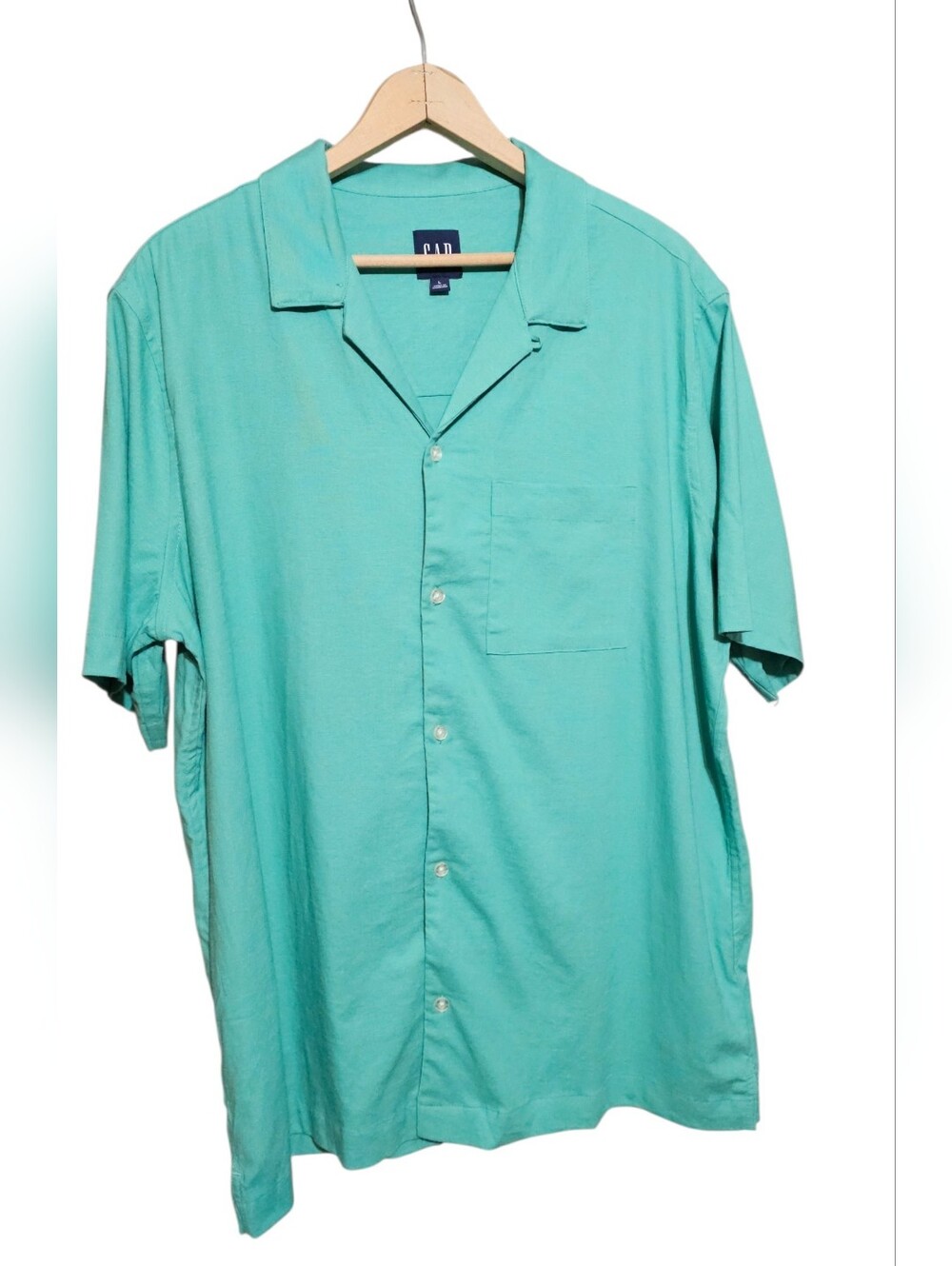 GAP Men's Short-Sleeve Button-Down Shirt in Teal Green